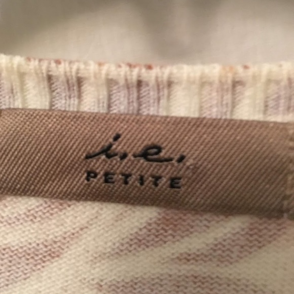 i.e. Petite Sweater - Picture 4 of 7